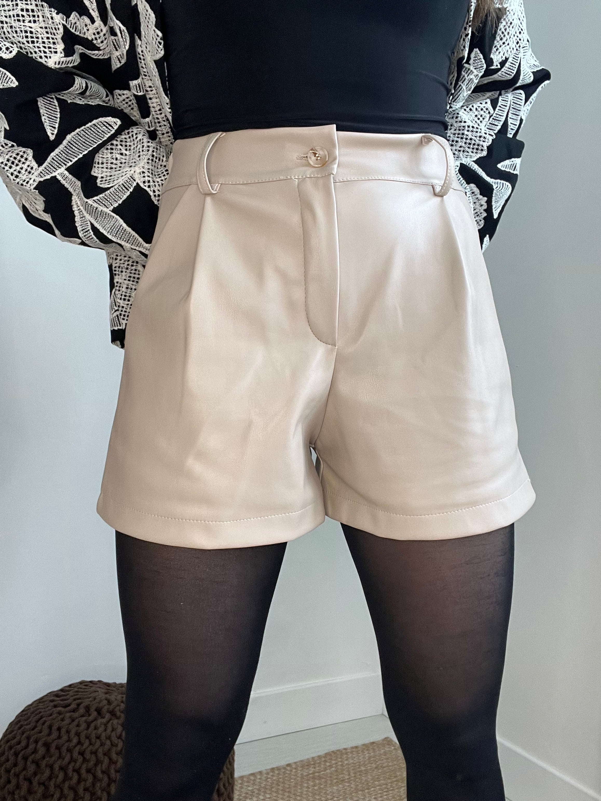 Short Chloé Beige