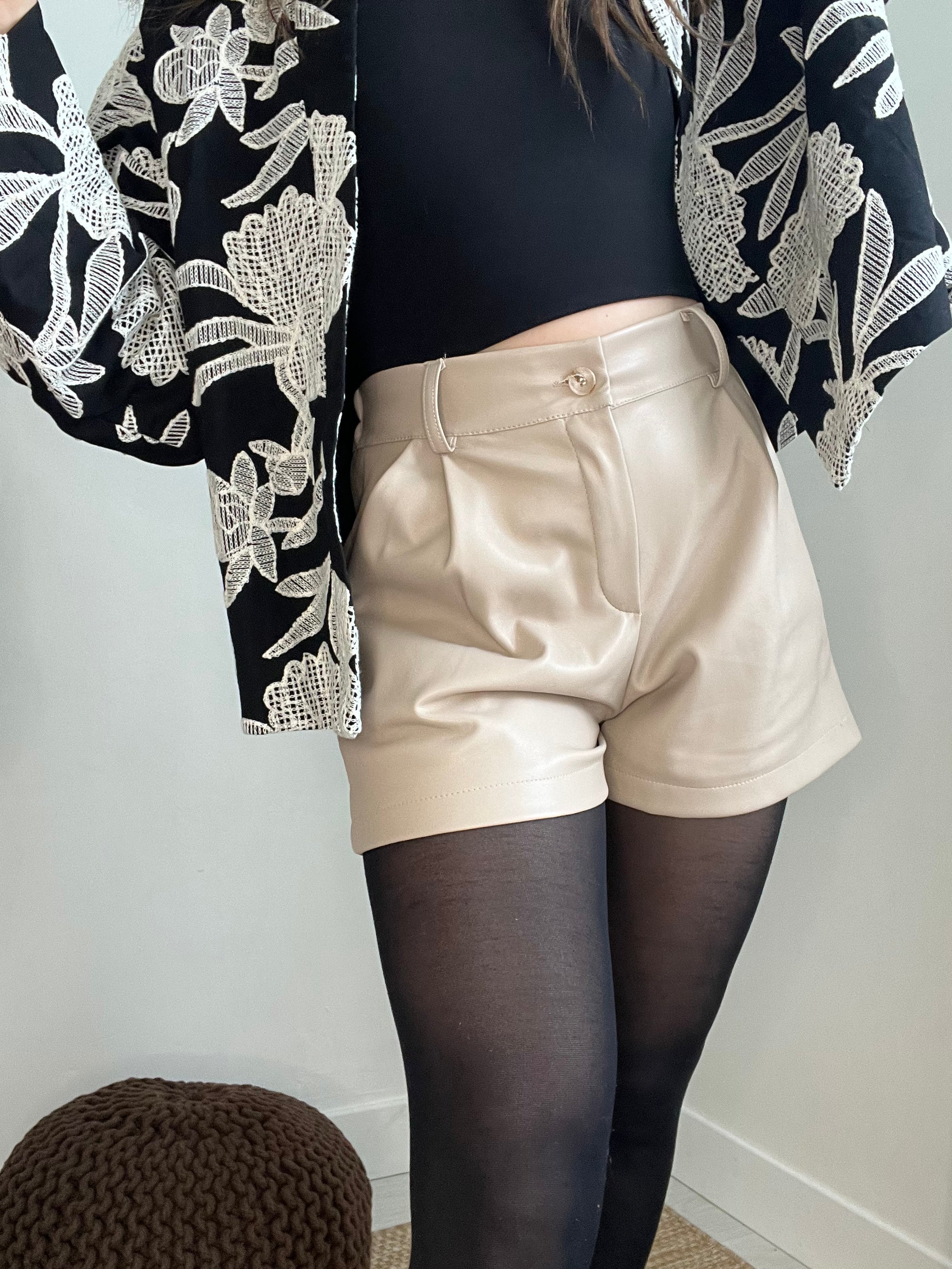 Short Chloé Beige